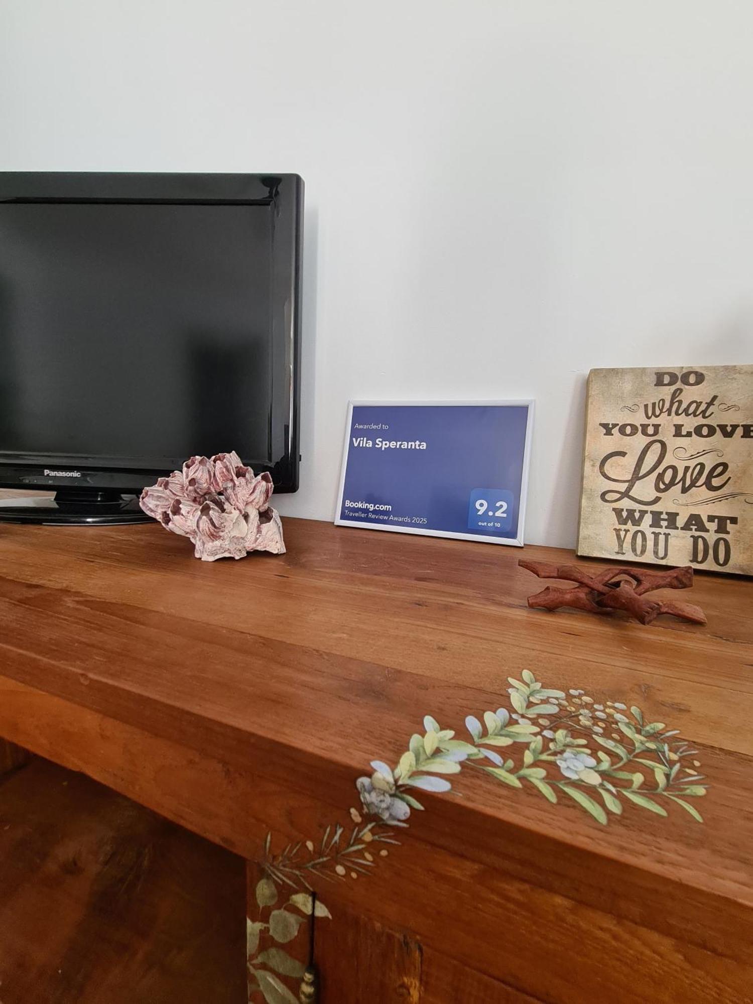 Vila Speranta Pleşcoi Exteriér fotografie